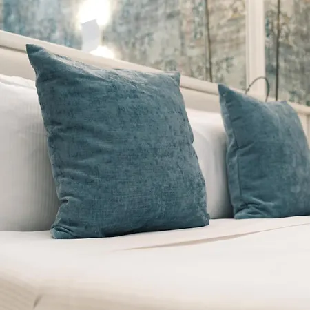 Relais Piazza Vittoria Oda ve Kahvaltı Napoli