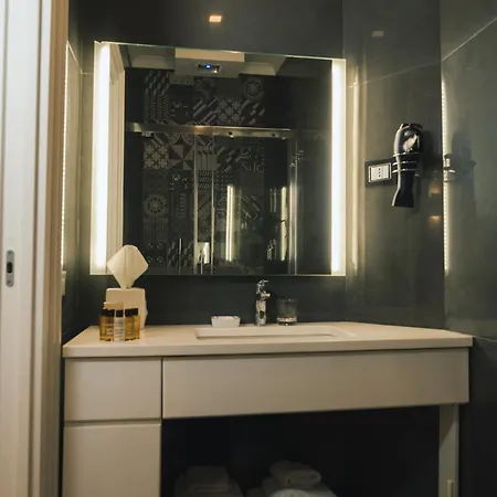 Oda ve Kahvaltı Relais Piazza Vittoria Napoli