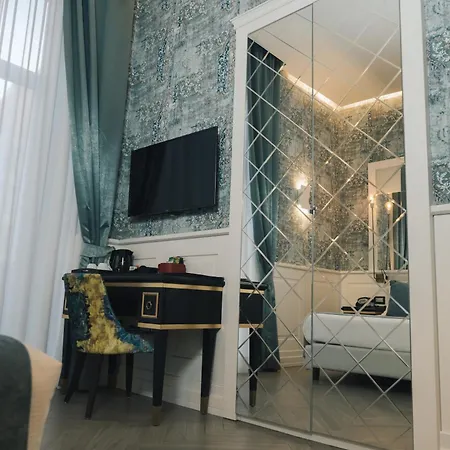 Oda ve Kahvaltı Relais Piazza Vittoria Napoli