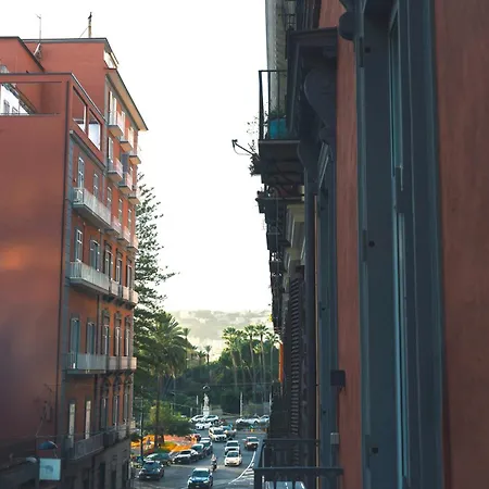Relais Piazza Vittoria Oda ve Kahvaltı Napoli