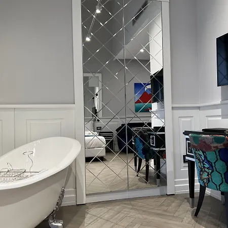 Relais Piazza Vittoria Bed & Breakfast Naples