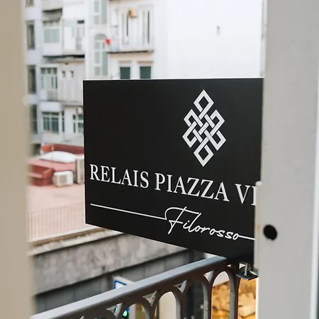 Relais Piazza Vittoria 4* נאפולי